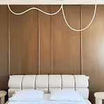 Mone Luxury Penthouses * Durrës