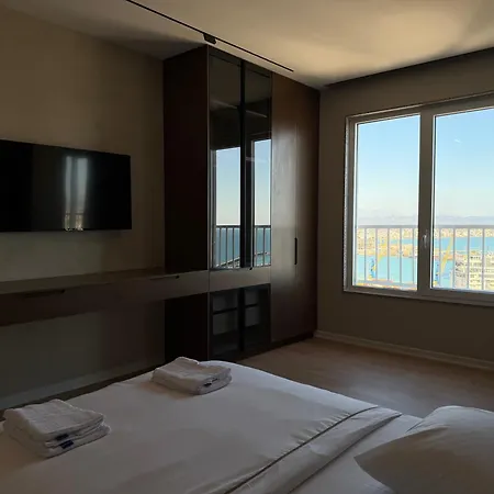 Moné Luxury Penthouses Appartamento Durrës