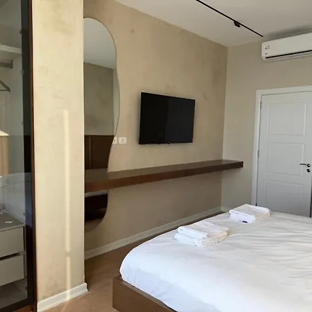 Mone Luxury Penthouses * Durrës